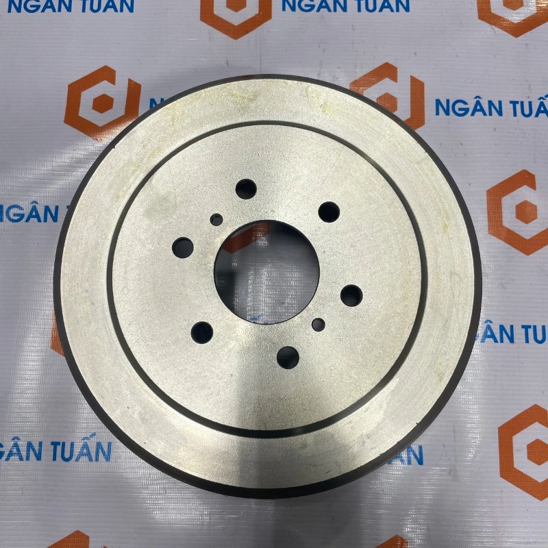 TAM BUA SAU TOYOTA HIACE (CÁ MẬP VUÔNG) [2005-2018]