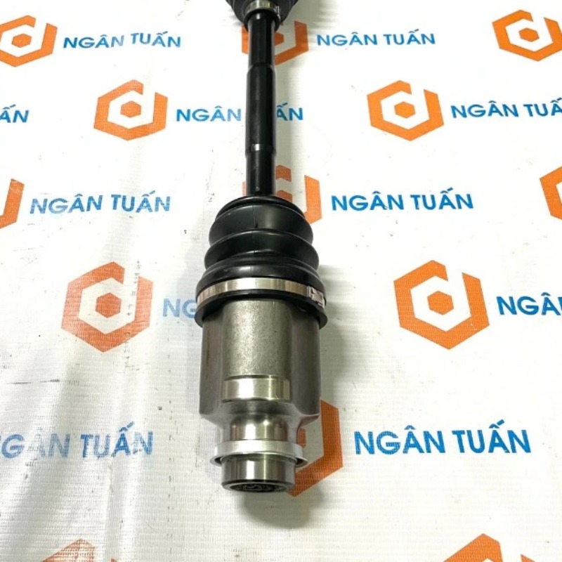 Cây láp phải mazda premacy 1.8l [2003-2007]