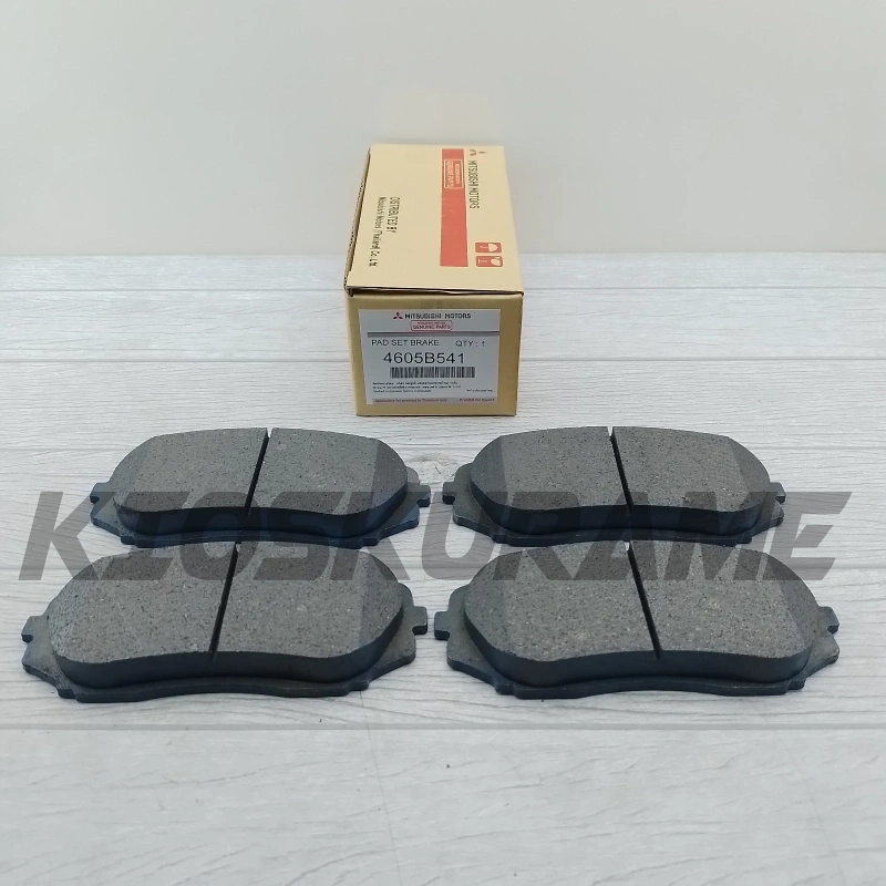 Má Phanh Trước Mitsubishi Triton 2018-2022, Pajero Sport 2019-2023 | 4605B541, 4605C248