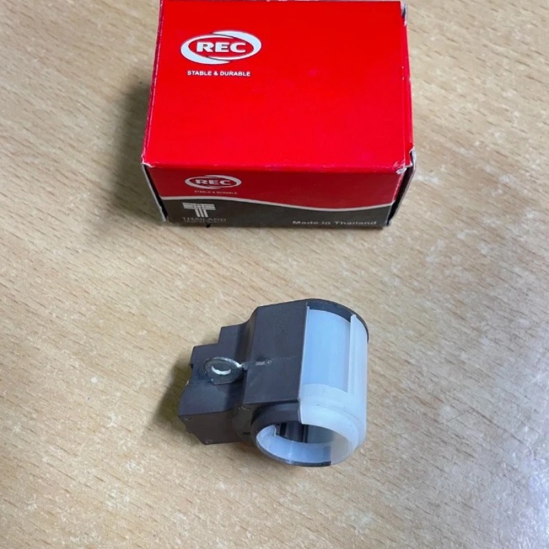CHỔI THAN MÁY PHÁT ĐIỆN XE TOYOTA, HONDA, NISSAN, MITSUBISHI