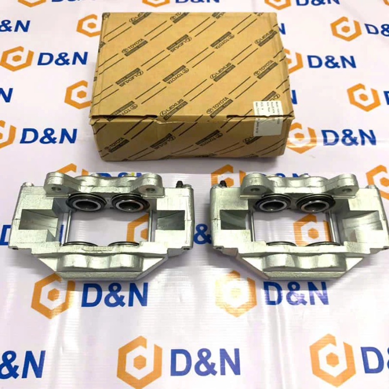 CỤM PHANH TRƯỚC TOYOTA HILUX [2011-2015]