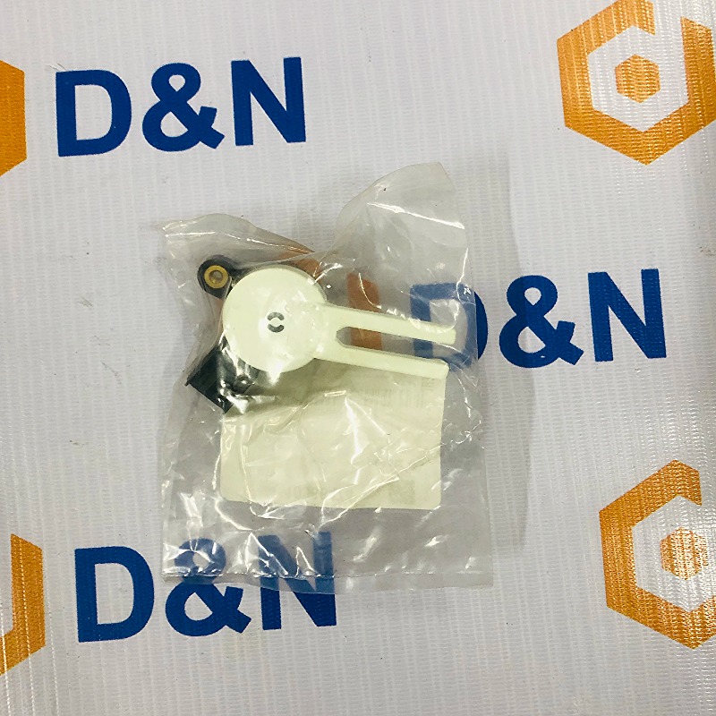 Cảm biến chân côn, công tắc chân côn Chevrolet Cruze, Lacetti 1.6 | 10366474