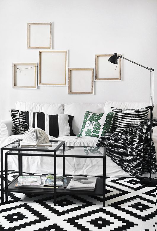 NỘI THẤT THÔNG MINH BỘ BÀN TRÀ / BÀN GÓC VITTSJÖ IKEA - NÂU ĐEN/KÍNH 90x50 cm