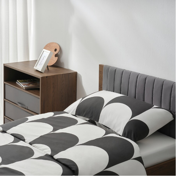 BỘ VỎ GỐI VÀ KHĂN TRẢI GIƯỜNG BRUKSVARA IKEA - HỌA TẾT ĐEN TRẮNG 150x200cm