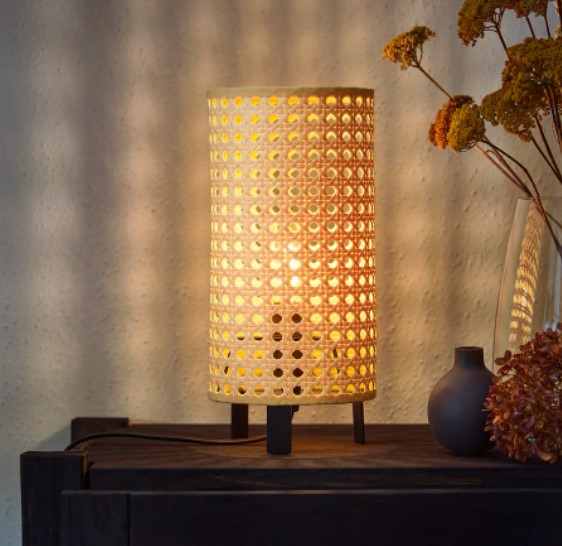 ĐÈN BÀN SAXHYTTAN IKEA - MÀU BE/ĐEN (26cm)