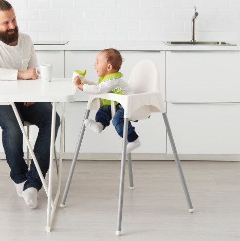 GHẾ ĂN DẶM CÓ ĐAI AN TOÀN CHO BÉ ANTILOP IKEA - TRẮNG