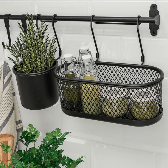 GIỎ LƯỚI TREO HULTARP IKEA - ĐEN 31x16 cm