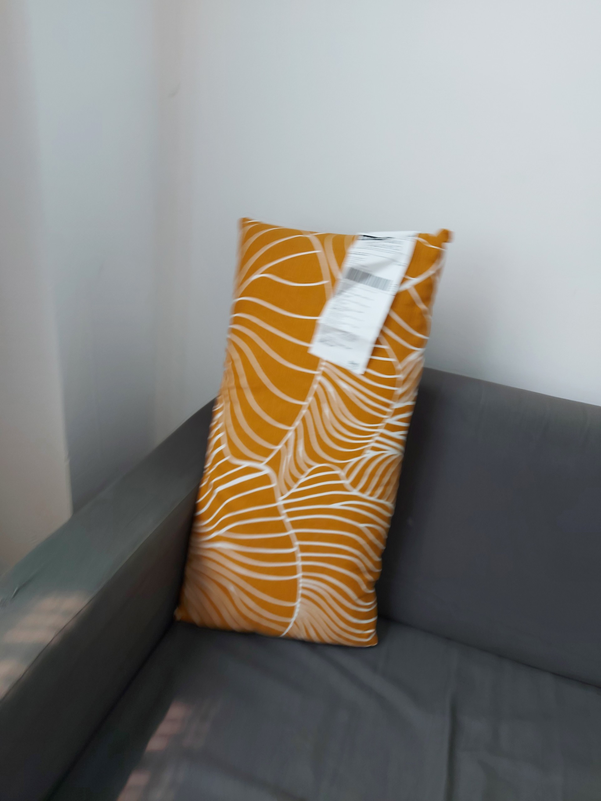 GỐI SVAMPMAL IKEA - VÀNG/TRẮNG 30x58 cm