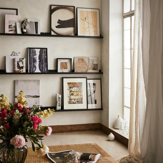 KỆ TREO TƯỜNG ĐỂ TRANH ẢNH MOSSLANDA IKEA - ĐEN 115 cm
