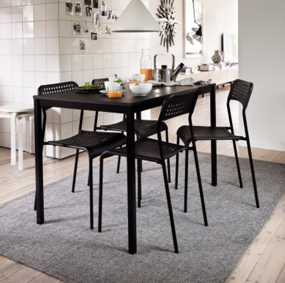 THẢM TIPHEDE IKEA - Màu  đen dệt phẳng / tự nhiên (155x220 cm)