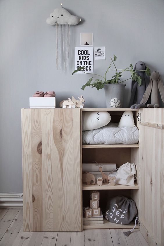 TỦ GỖ THÔNG IVAR IKEA