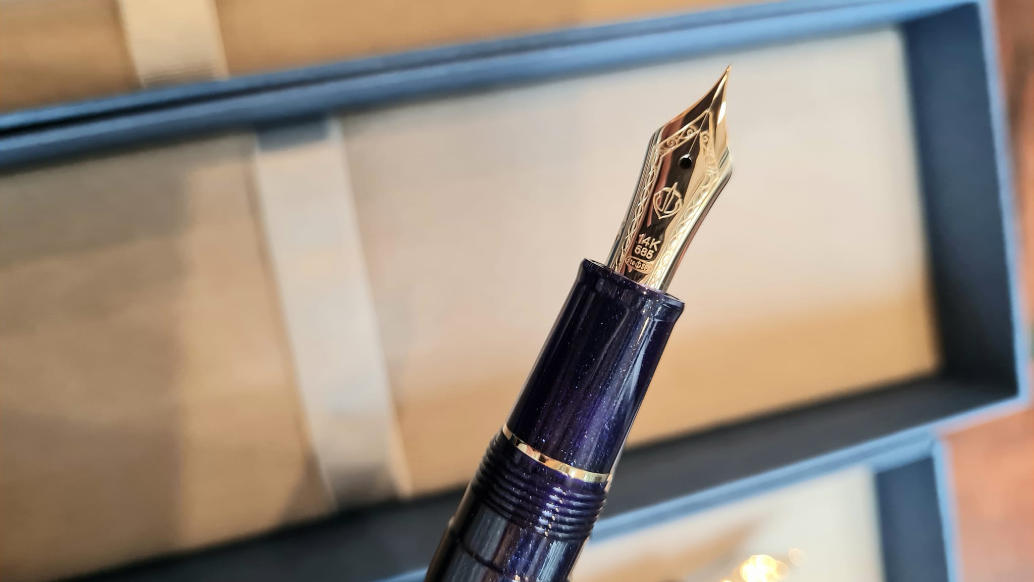 BÚT MÁY SAILOR 1911 LIGHT FP BLACK GT 14K (EF-MS) 11-1038