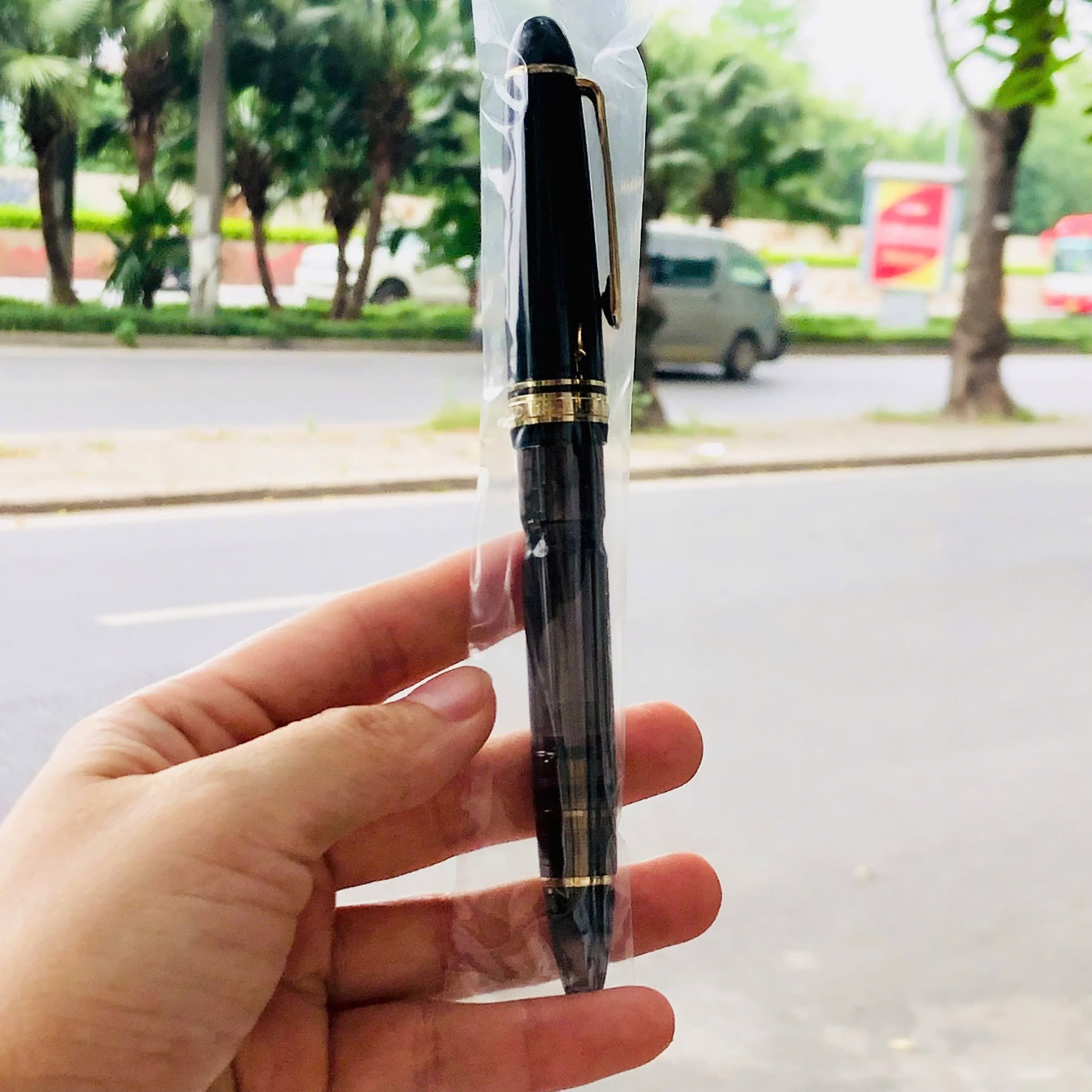 BÚT MÁY SAILOR 1911 REALO 18K GOLD TRIM BLACK