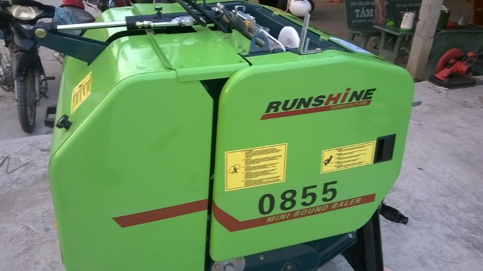 Máy cuốn rơm Runshine 855 -Hệ thống bó tự động bằng điện (Fully automatic)