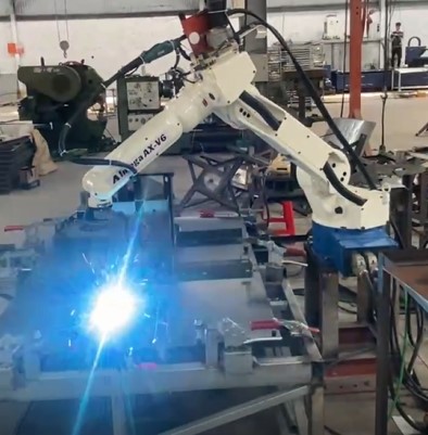 Robot hàn công nghiệp tự động