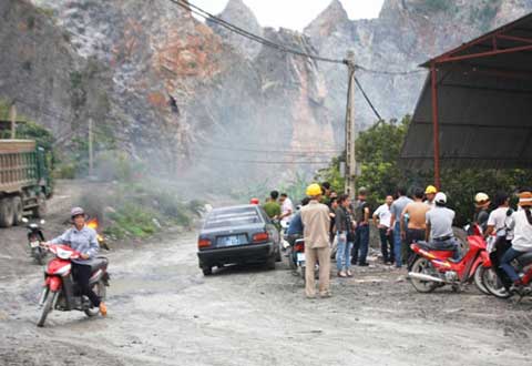 Sét đánh làm nổ mìn, 6 công nhân tử nạn Sét đánh làm nổ mìn, 6 công nhân tử nạn