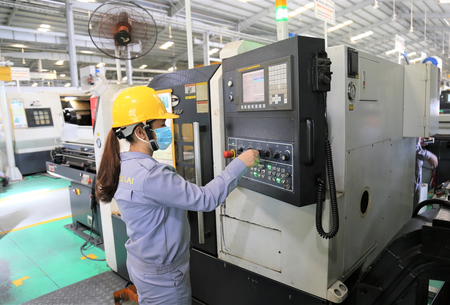 Nghề vận hành máy CNC là gì? Kỹ năng cần thiết của người vận hành máy CNC?