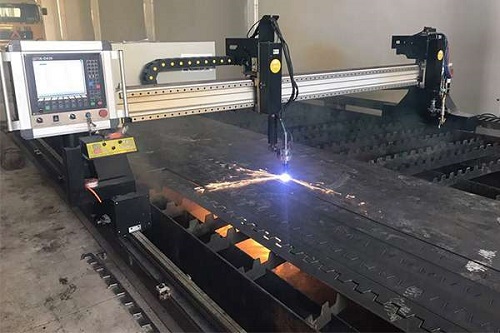 Chi tiết cấu tạo và ưu điểm máy cắt CNC Plasma