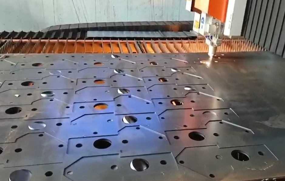 Những thông tin cơ bản về máy cắt CNC kim loại phổ biến hiện nay