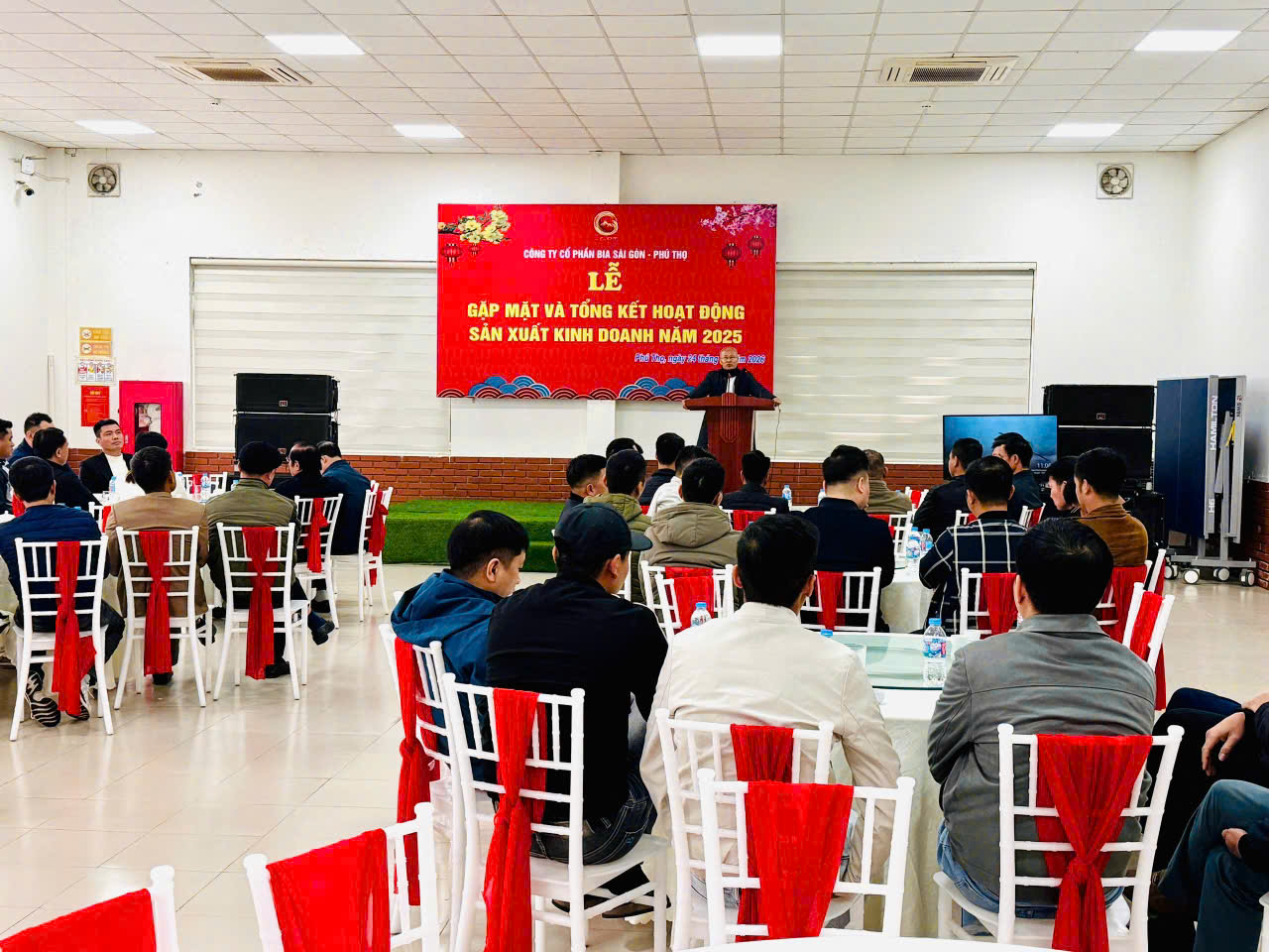 Công ty cổ phần Bia Sài Gòn - Phú Thọ tổ chức lễ gặp mặt các nhà phân phối và tổng kết hoạt động sản xuất kinh doanh năm 2025