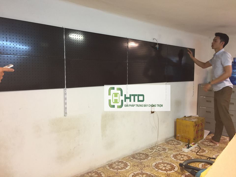 Lắp đặt kệ treo tấm lỗ cho anh Tuấn  yên thành cửa bắc