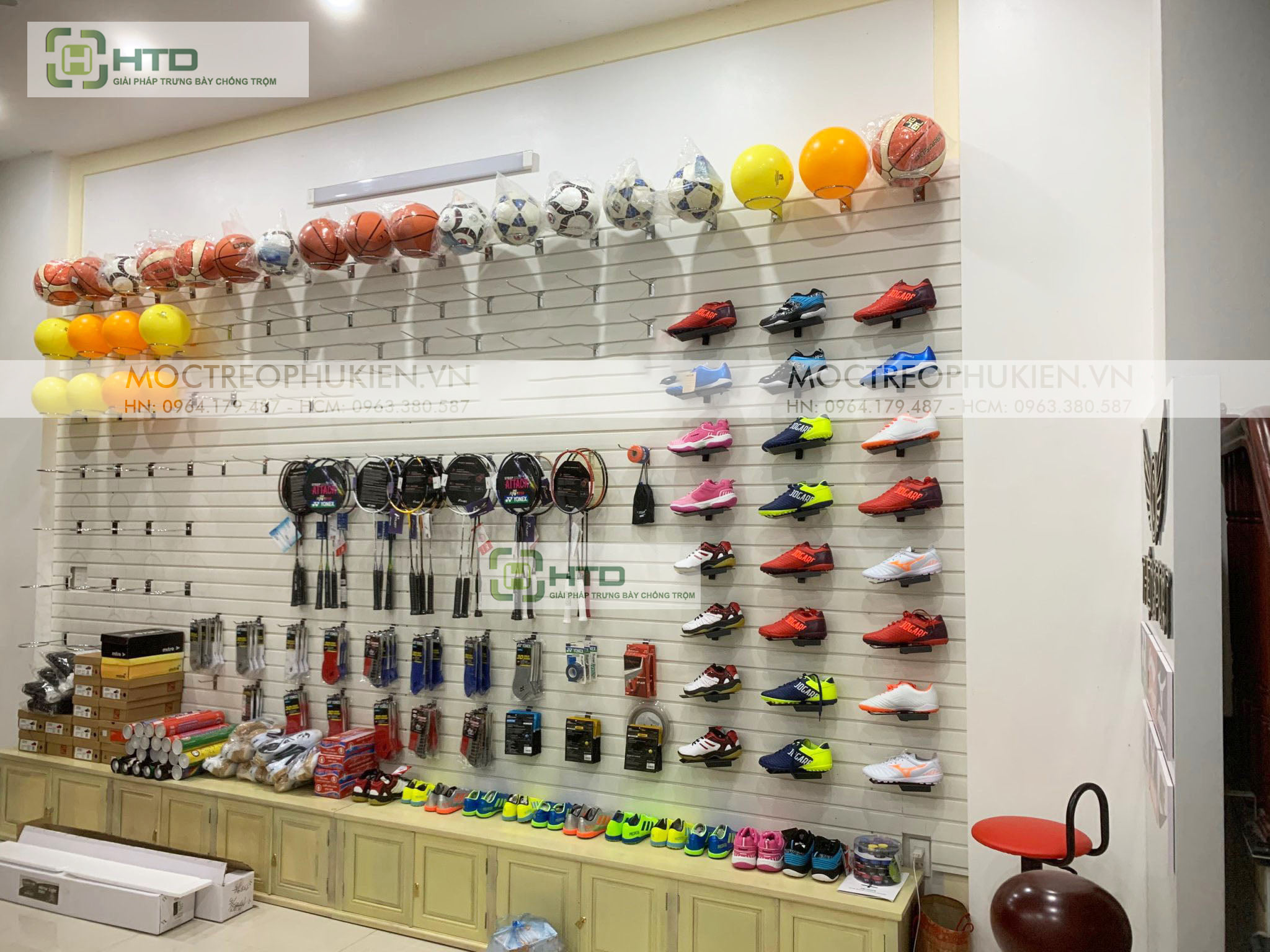 Những dòng phụ kiện kết hợp cùng tấm rãnh slatwall mà HTD Việt Nam cung cấp