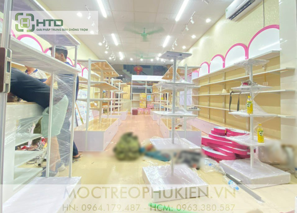 Bộ đôi sản phẩm thanh ray gắn tường và tay đỡ sơn tĩnh điện của HTD Việt Nam