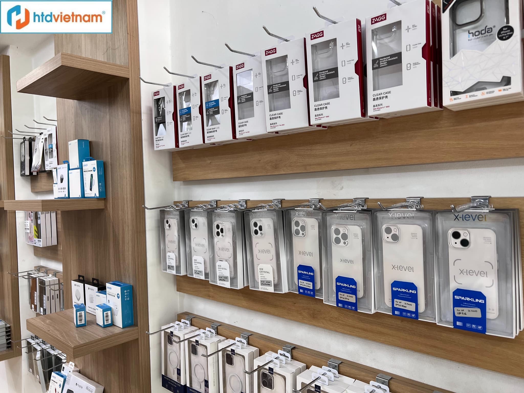 Tận dụng móc treo phụ kiện: Sự lựa chọn tinh tế cho trưng bày sản phẩm