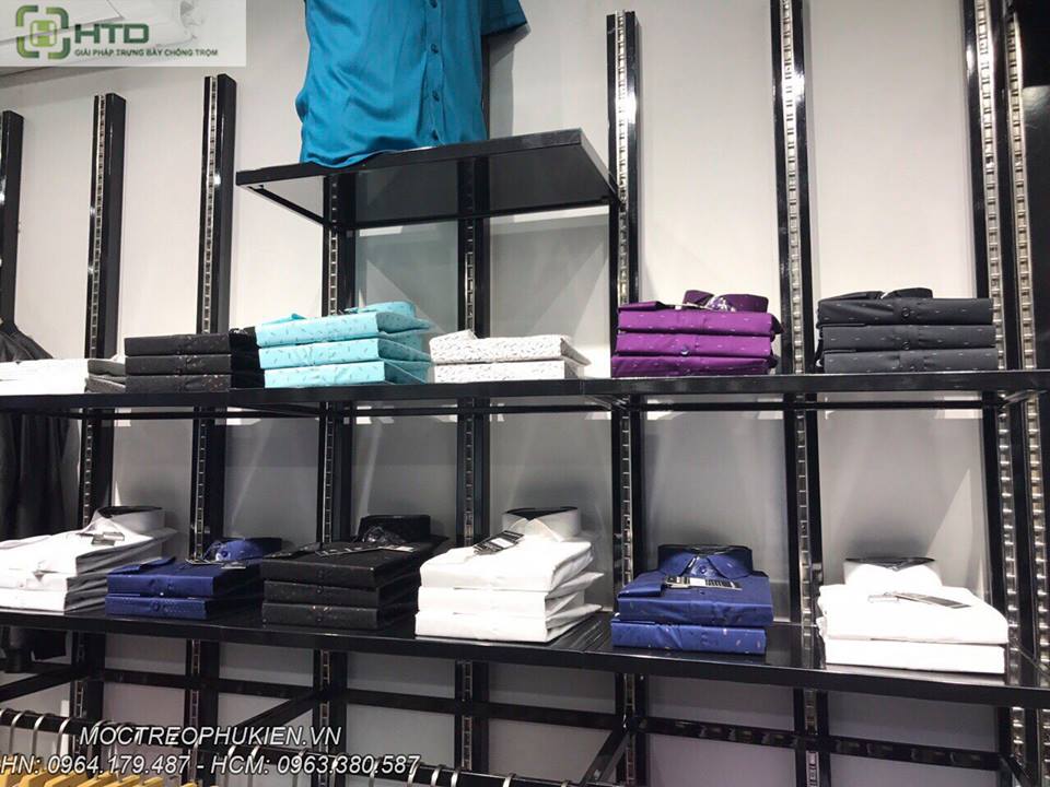 Lựa chọn mẫu giá kệ treo quần áo shop thời trang cho cửa hàng của bạn