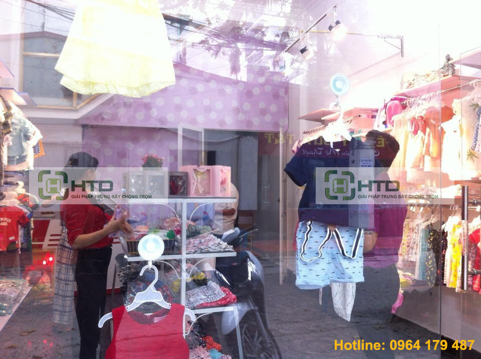 Thiết kế shop kinh doanh quần áo của bé