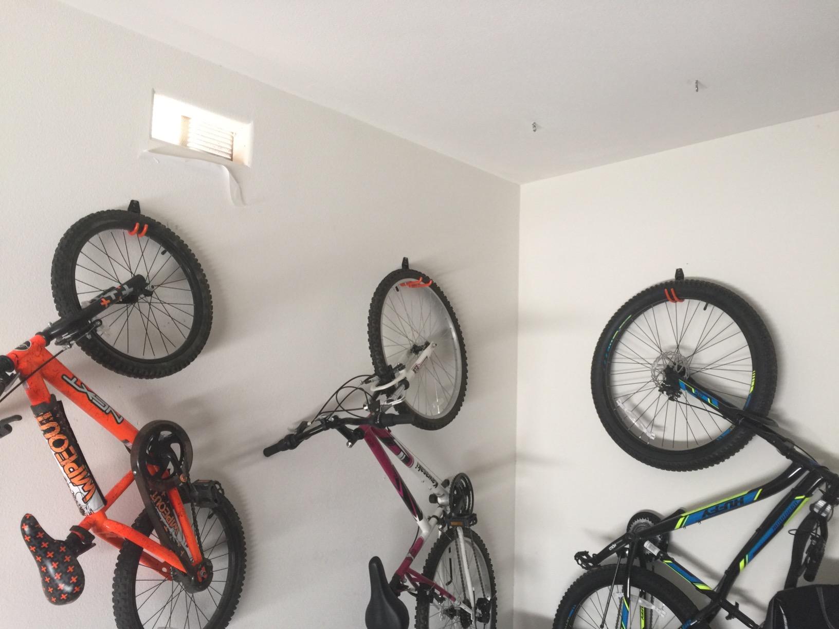 móc treo xe đạp