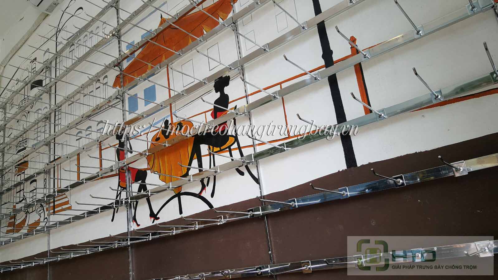 moc treo phu kien dien thoai