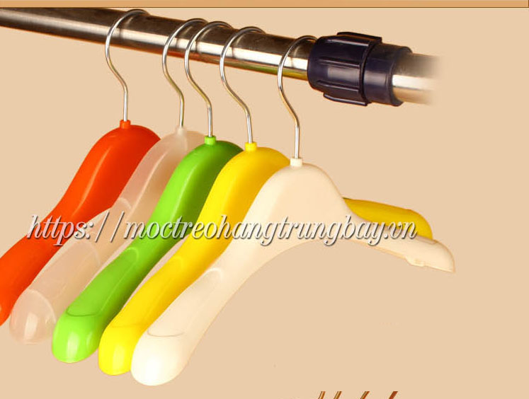  móc áo trẻ em