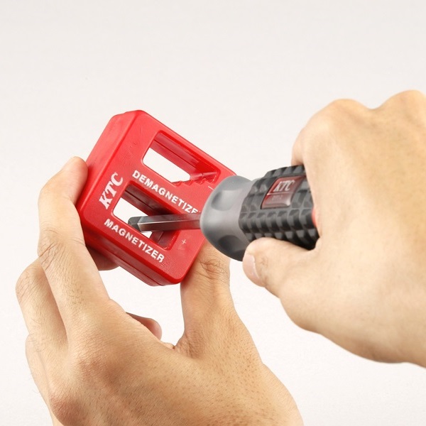 Khi cần tạo từ tính, KTC AYG-1, tạo từ tính cho mũi vít, khử từ tính