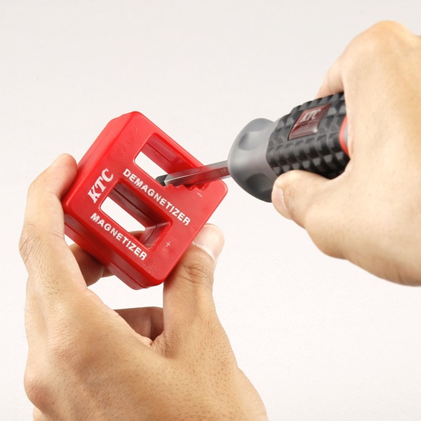 Khi cần loại bỏ từ, KTC AYG-1, khử và nạp từ tính