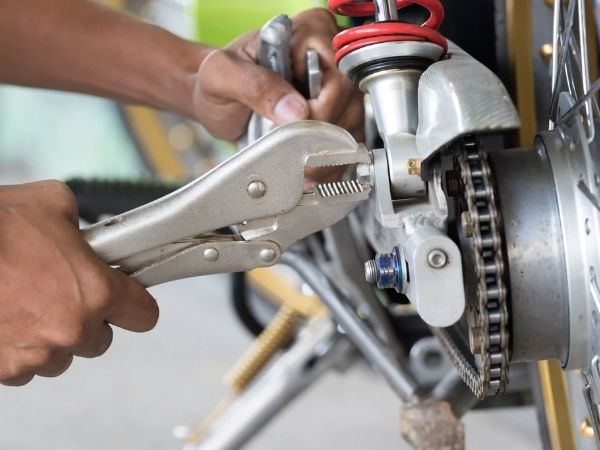 Chọn kìm chết theo môi trường làm việc