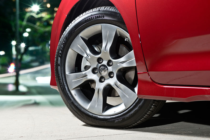 Vành xe thiết kế đẹp mắt, Toyota Siena