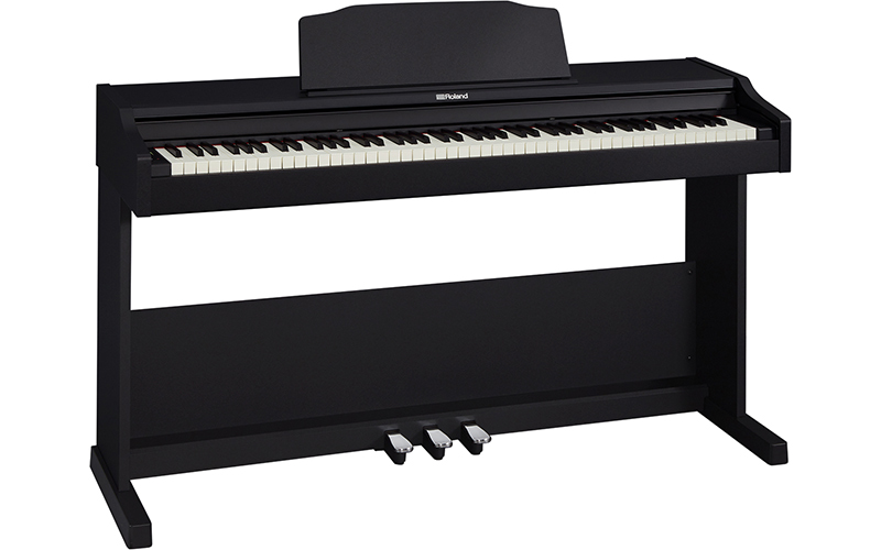 mặt trước đàn piano điện roland rp102