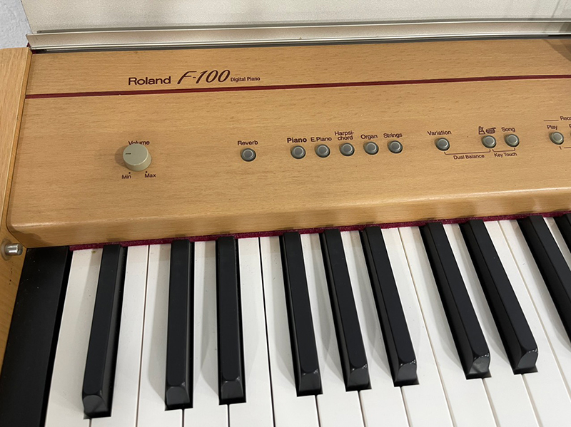 Đàn Piano Điện Cũ Roland F100