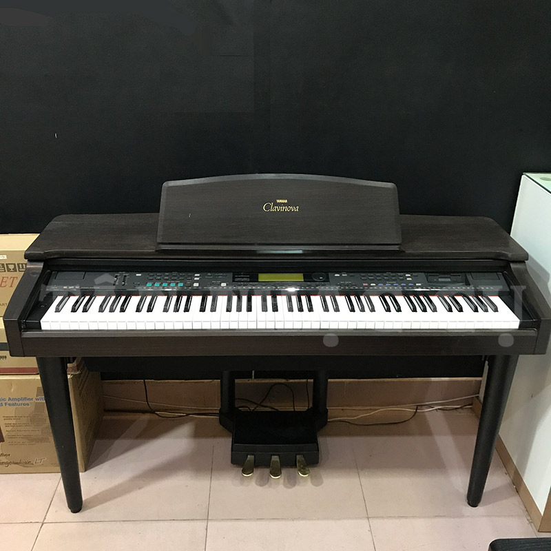 ヤマハ クラビノーバ CVP-79 Yamaha Clavinova CVP-79 digital piano arranger in dark