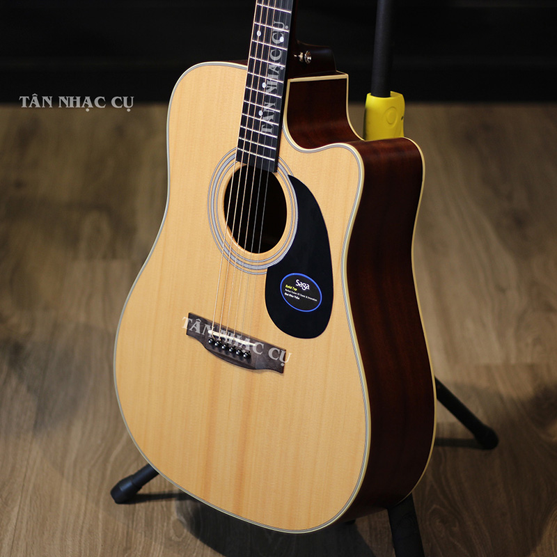 Đàn Guitar Saga SF700E Acoustic