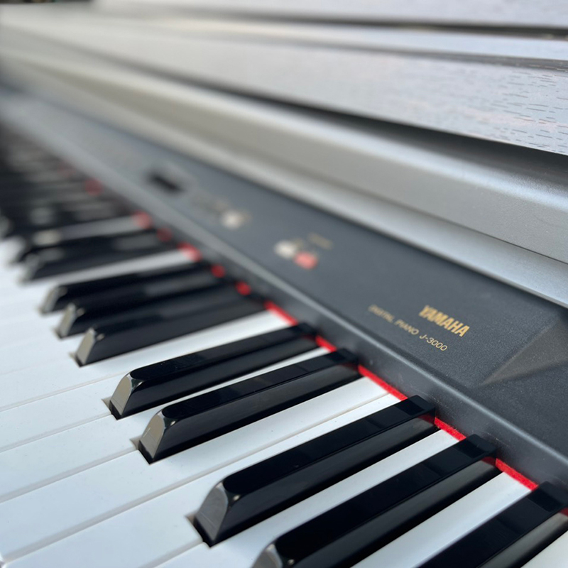 Đàn Piano Điện Cũ Yamaha J3000