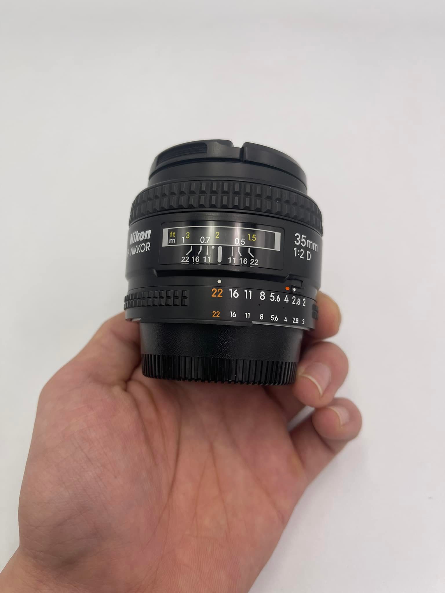Nikon AF 35mm F2D