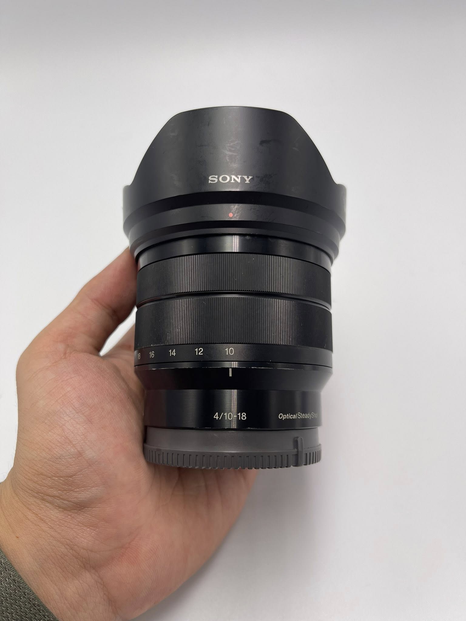 Sony E 10-18mm F4G OSS