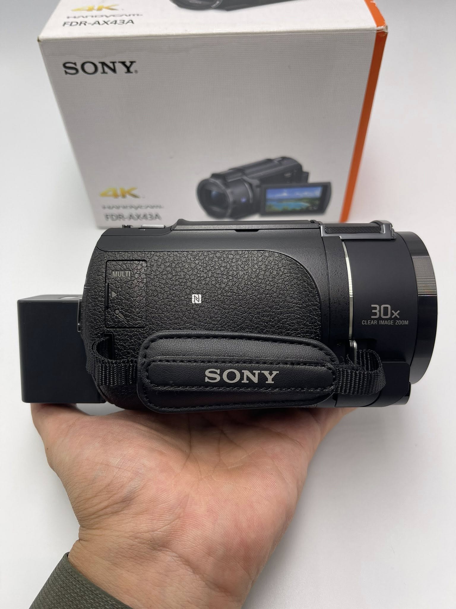 Sony FDR-AX43A