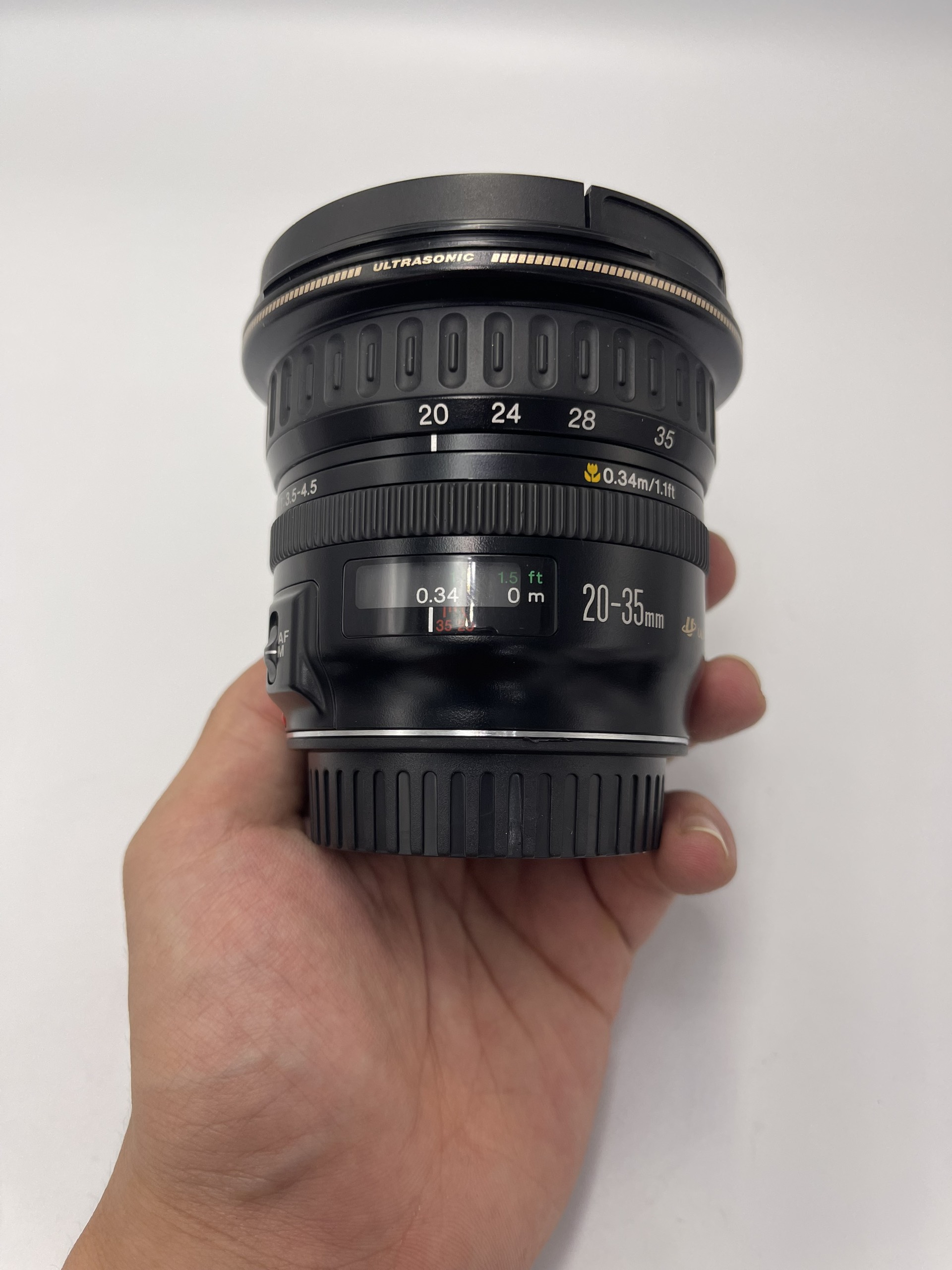 Canon EF 20-35mm F3.5-4.5 USM