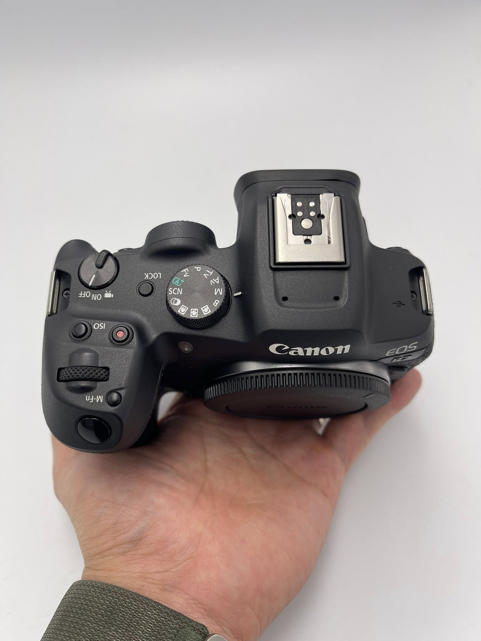 Canon EOS R7