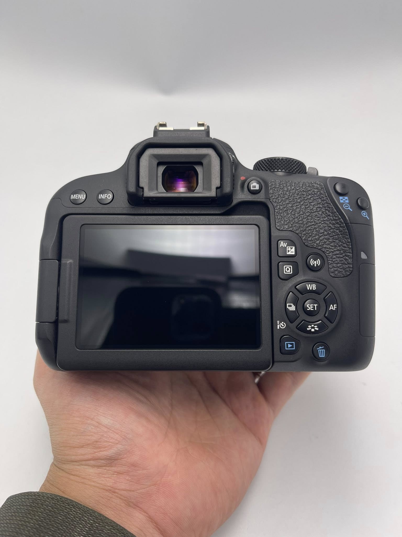 Canon EOS 800D Kit 18-55mm STM