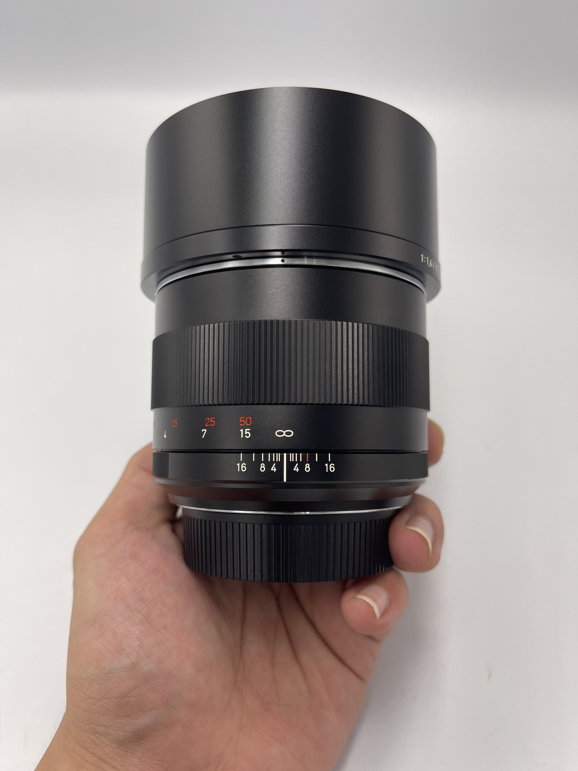 CarlZeiss Planar 85mm F1.4 ZE for Canon (Đồ cũ)