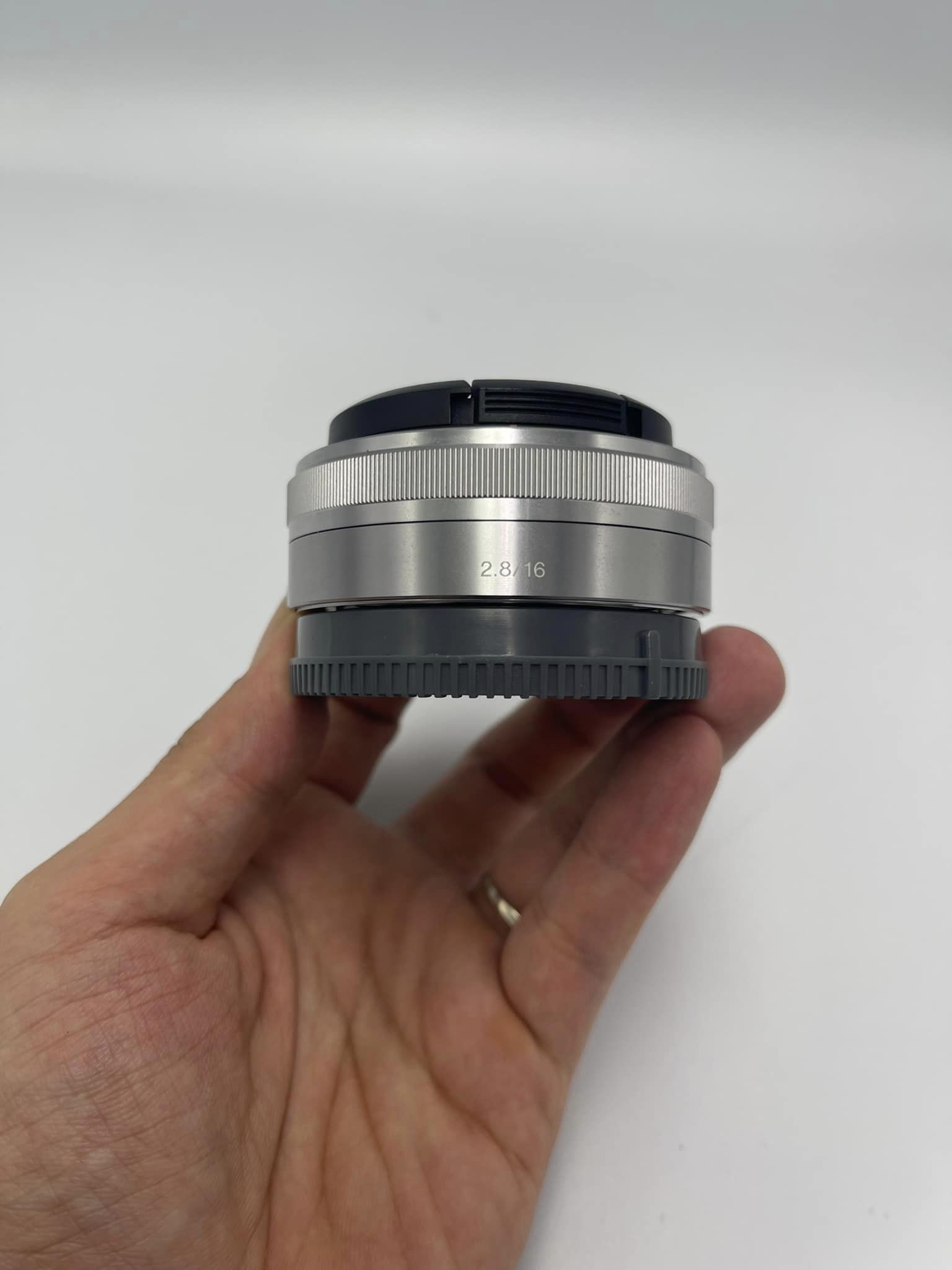 Sony E 16mm F2.8 OSS